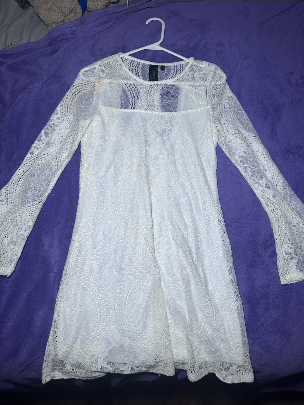 White Lace Long-Sleeve Dress - Elegant Women's Dress